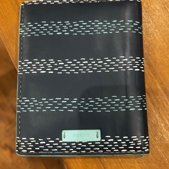 Fossil passport wallet - Picture 2 of 3